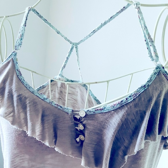 Tresics gray ruffle top - Picture 4 of 4